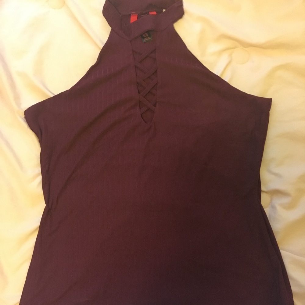 🌷 3 for $15 🌷 High neck burgundy tank